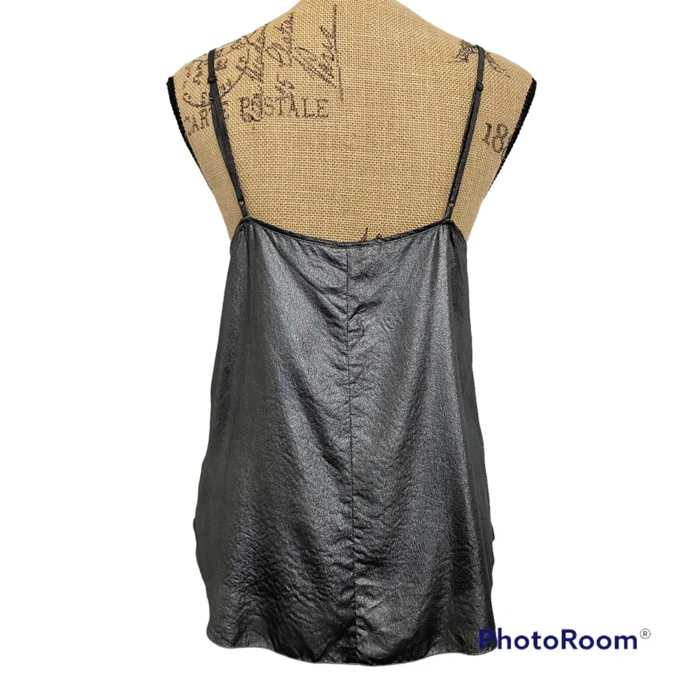 under \ Wilfred 100% Silk Gray V Neck Camisole w/ Adjustable Straps- size M - Picture 5 of 12